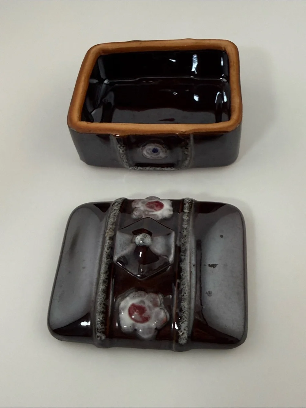 Vintage Japanese ceramic redware cigarette/trinket box